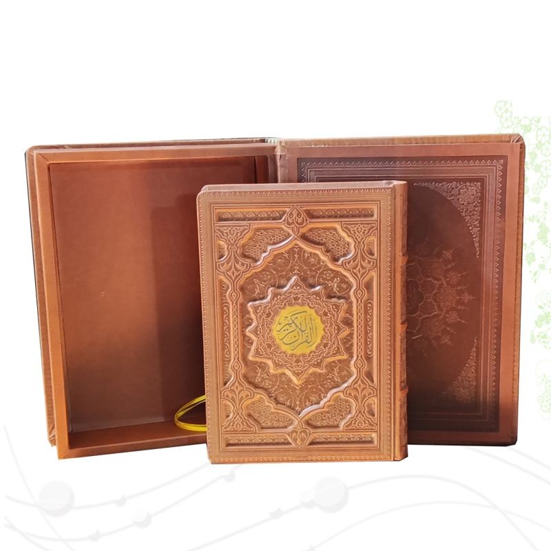قرآن وزیری گلاسه چرم جعبه دار برجسته نفیس