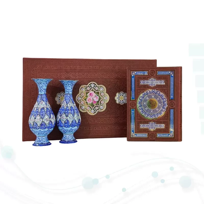 قرآن وزیری چرم با 2 گلدان مینا