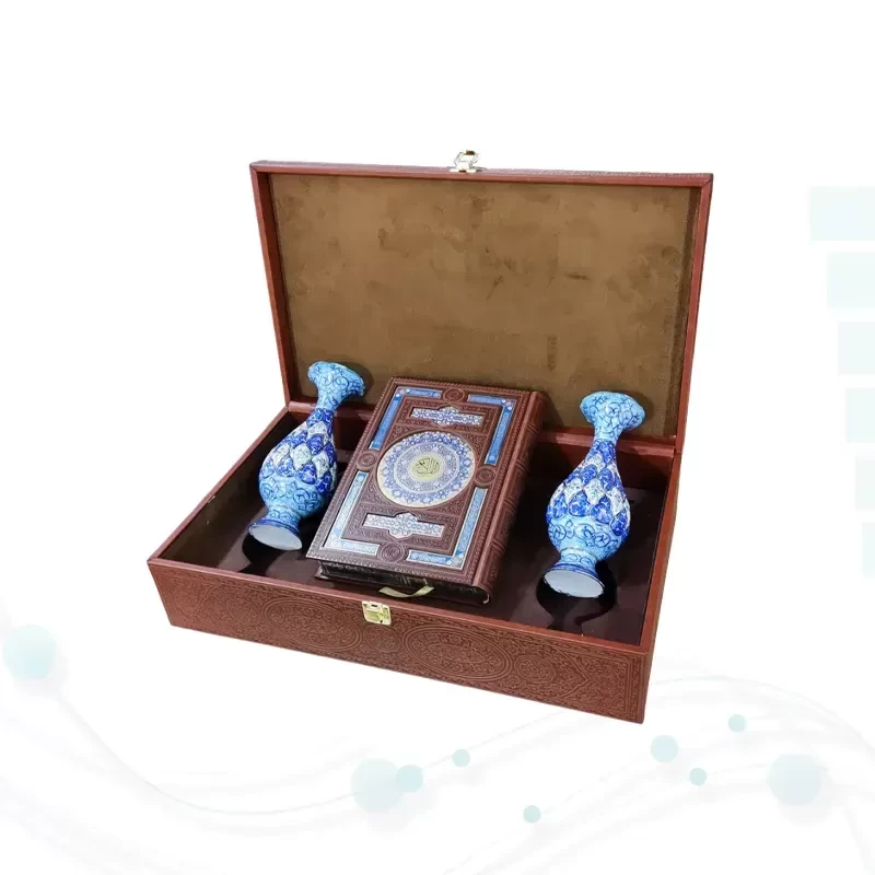 قرآن وزیری چرم با 2 گلدان مینا