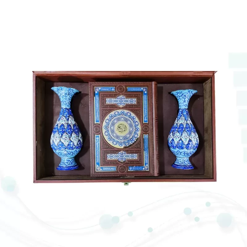 قرآن وزیری چرم با 2 گلدان مینا