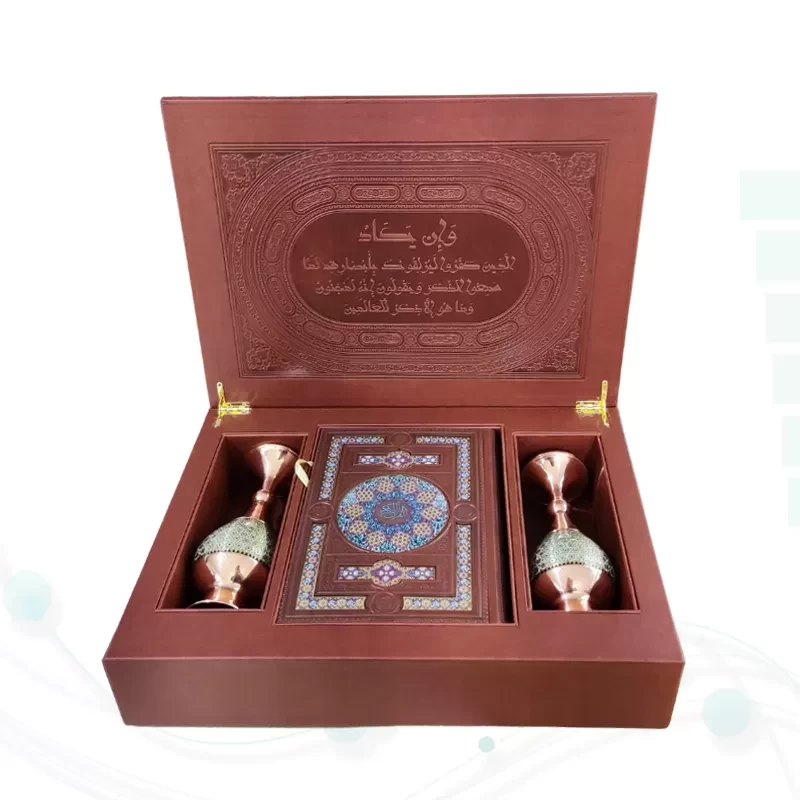 ست قرآن وزیری چرم جعبه دار نفیس به همراه 2گلدان خاتم