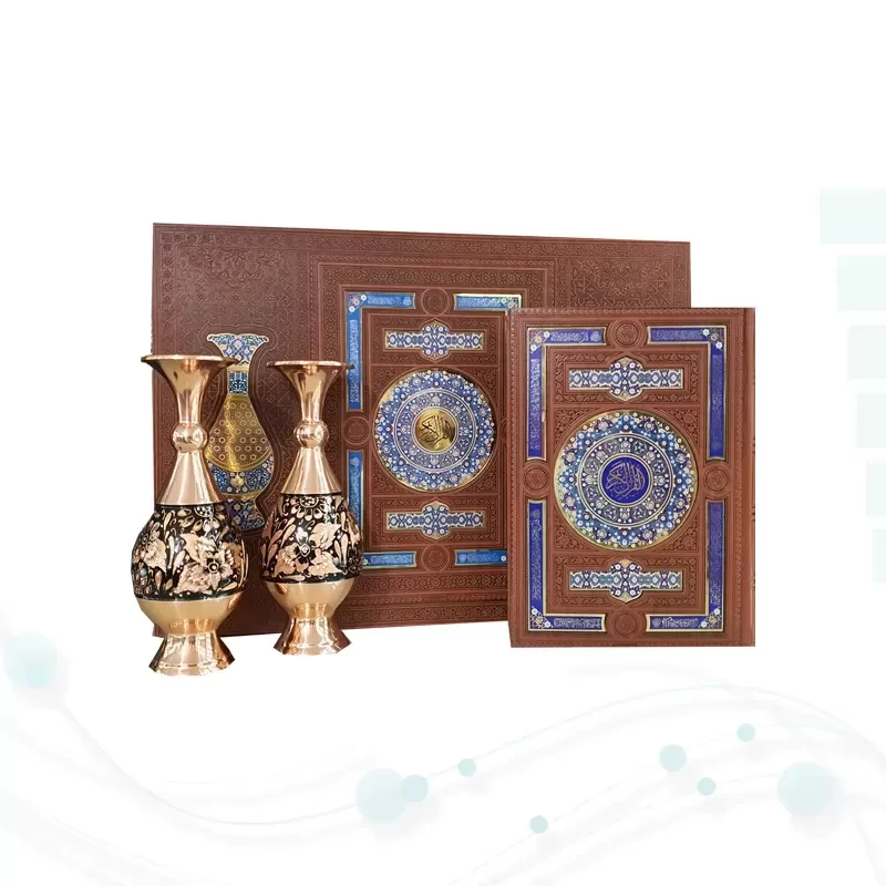 قرآن وزیری گلاسه چرم با 2گلدان الماس تراش