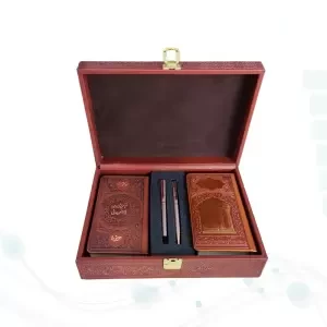 حافظ و خیام و باباطاهر پالتویی چرم با خودکار و روان نویس